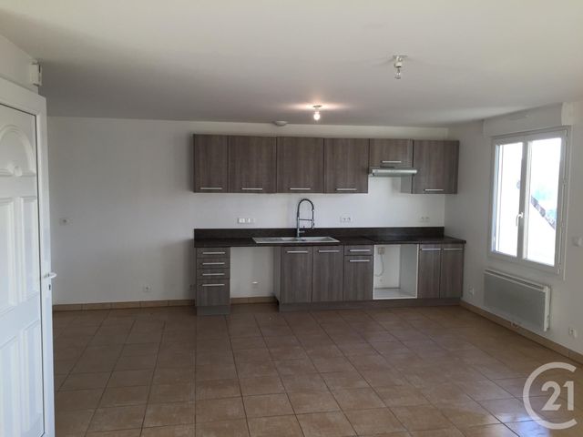Appartement F3 &agrave; louer - 3 pi&egrave;ces - 81,21 m2 - Coulommiers - 77 - ILE-DE-FRANCE