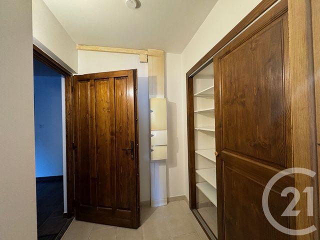 Appartement F2 &agrave; louer - 2 pi&egrave;ces - 60,40 m2 - Coulommiers - 77 - ILE-DE-FRANCE
