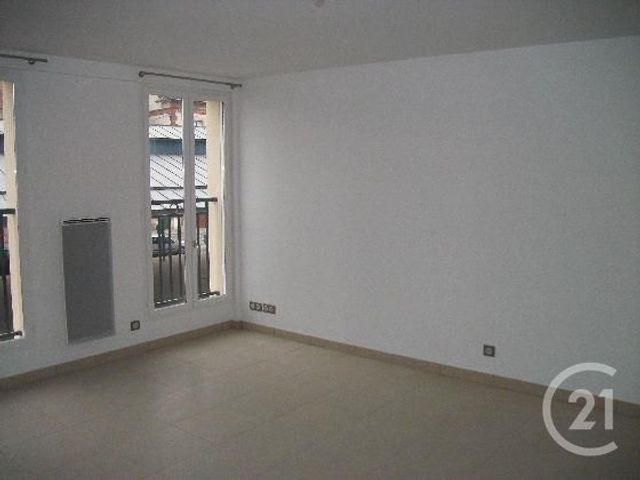 Appartement Studio &agrave; louer - 1 pi&egrave;ce - 34,23 m2 - Coulommiers - 77 - ILE-DE-FRANCE