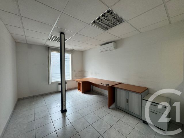 Commerce &agrave; louer - 263 m2 - 77 - ILE-DE-FRANCE