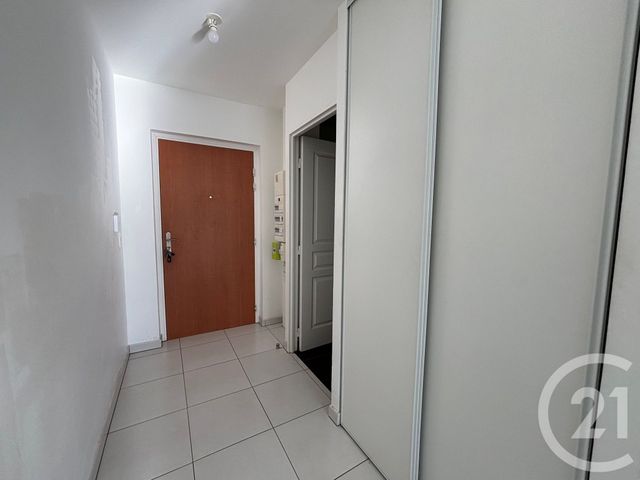 Appartement F2 &agrave; louer - 2 pi&egrave;ces - 45,55 m2 - Neufmoutiers En Brie - 77 - ILE-DE-FRANCE